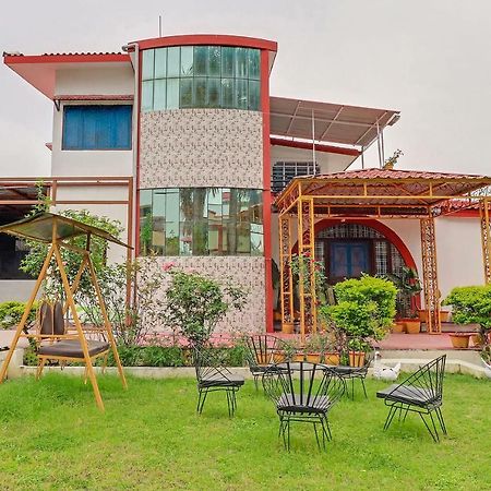 Classic Home Stay In Dehradun Exterior photo